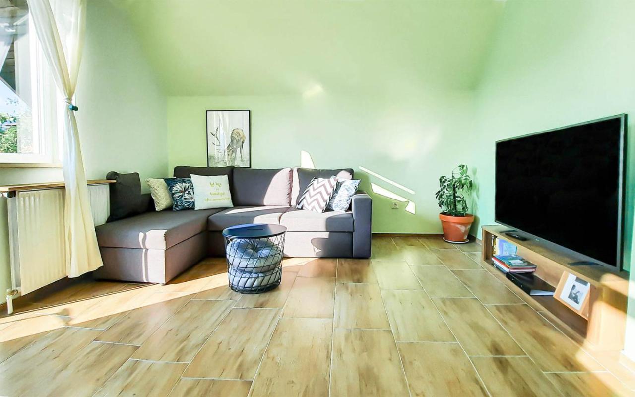 Deerwood Villa-Modern Cozy Apartment With Castle View เบลด ภายนอก รูปภาพ