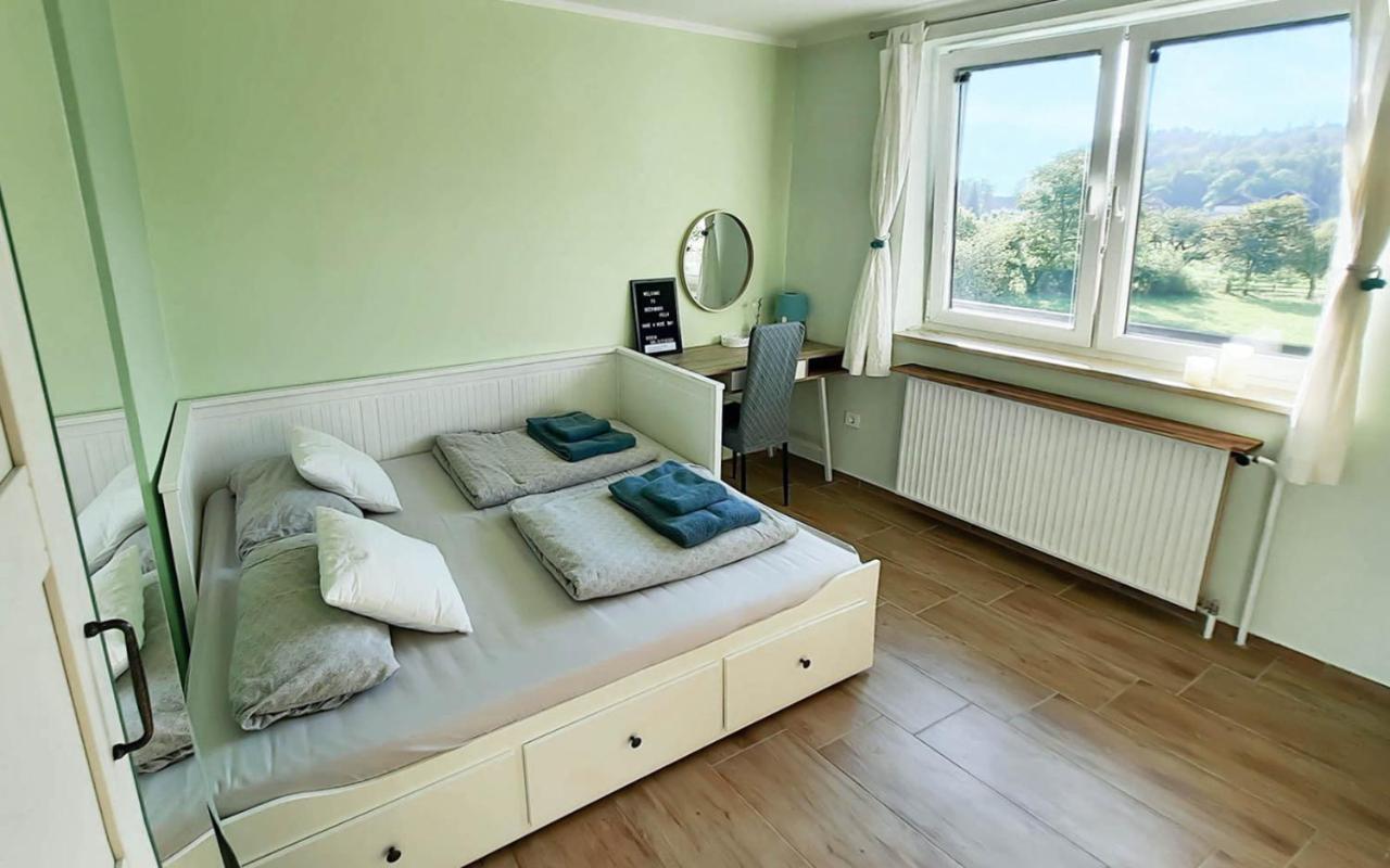 Deerwood Villa-Modern Cozy Apartment With Castle View เบลด ภายนอก รูปภาพ